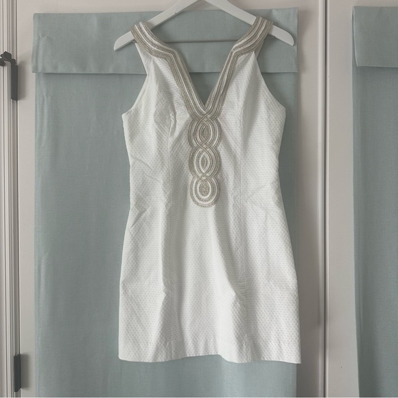Lilly Pulitzer Dresses & Skirts - Lilly Pulitzer Valli Shift in Resort White Size 4 NWT